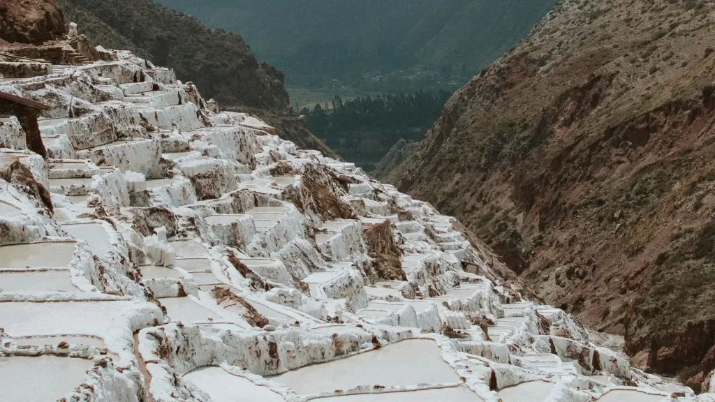 Vista de salineras en Maras durante el Tour en Cuatrimotos, maras