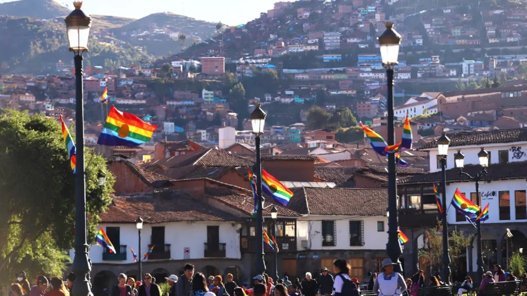 bandera del cusco