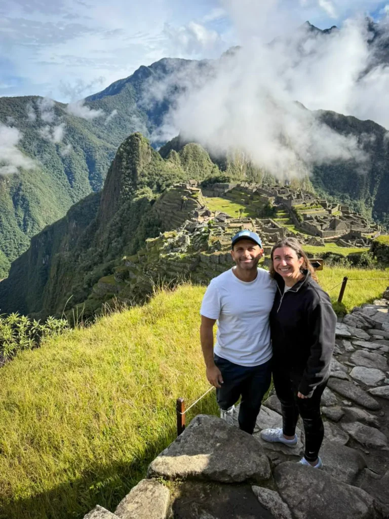 Compartiendo en pareja por el Machu Picchu